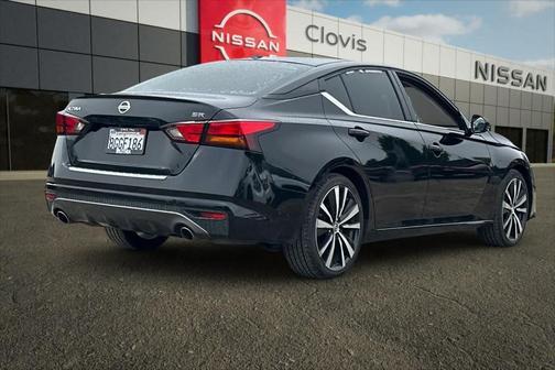 Black 2019 Nissan Altima 2.5 SR