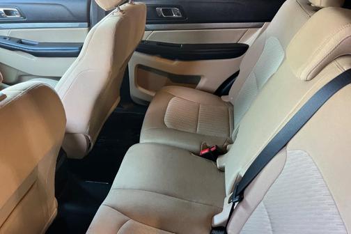 Oxford White 2016 Ford Explorer Base