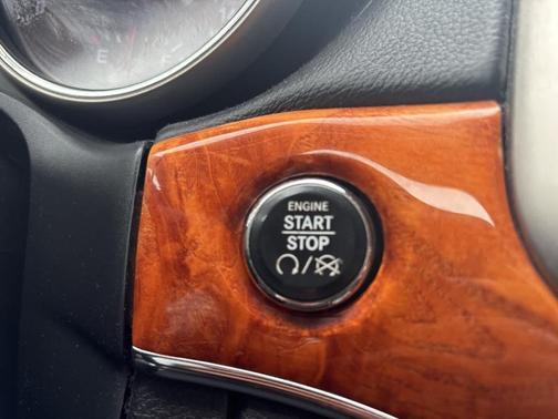 2012 Jeep Grand Cherokee Overland