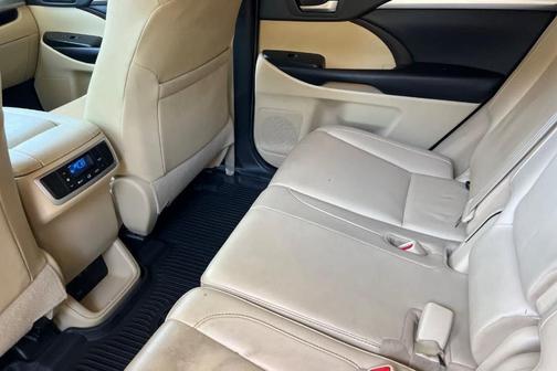 Predawn Gray Mica 2019 Toyota Highlander Hybrid XLE