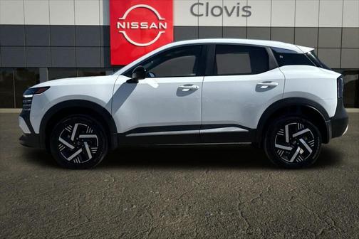 Fresh Powder 2026 Nissan Kicks SV
