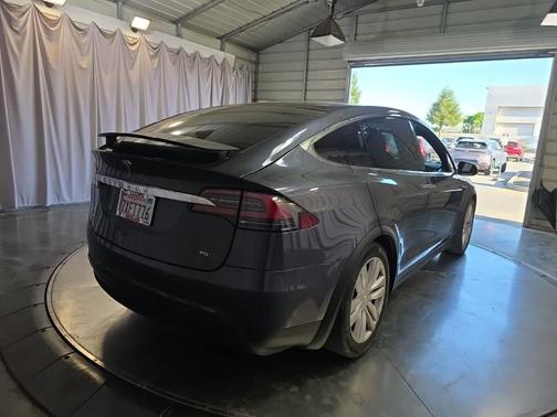 2016 Tesla Model X 75D