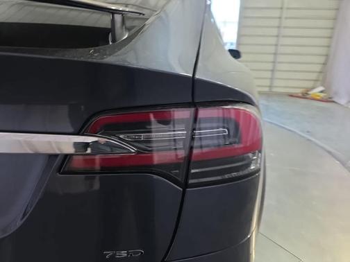 2016 Tesla Model X 75D