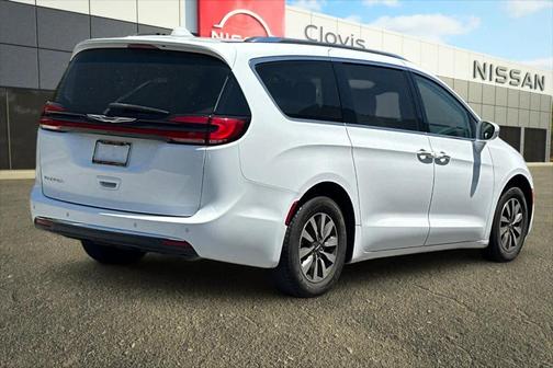 2021 Chrysler Pacifica Touring-L
