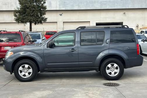 2011 Nissan Pathfinder S