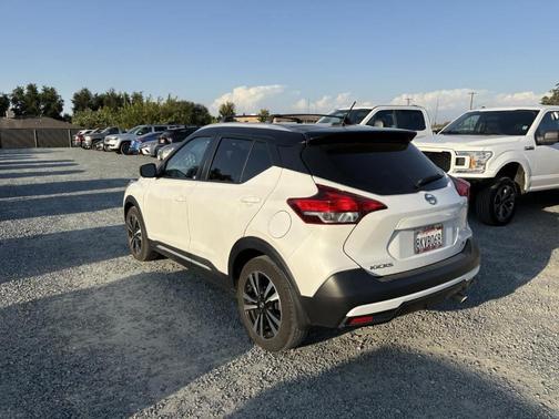 2019 Nissan Kicks SR