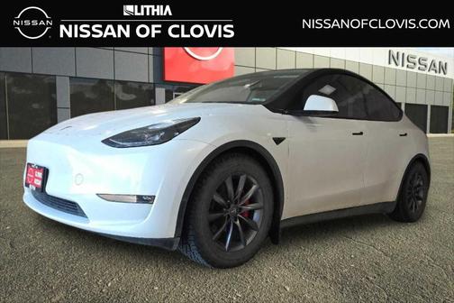 White 2023 Tesla Model Y Performance