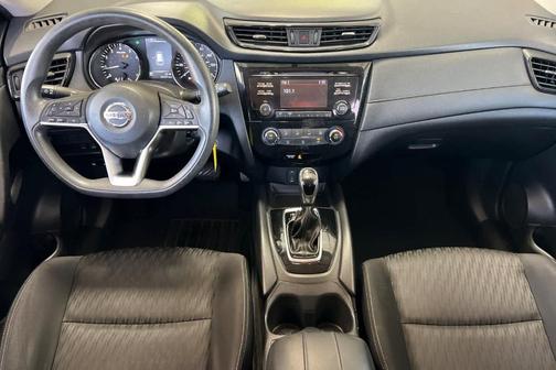 Gun Metallic 2017 Nissan Rogue S