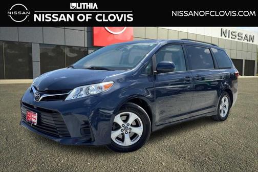Parisian Night Pearl 2018 Toyota Sienna LE