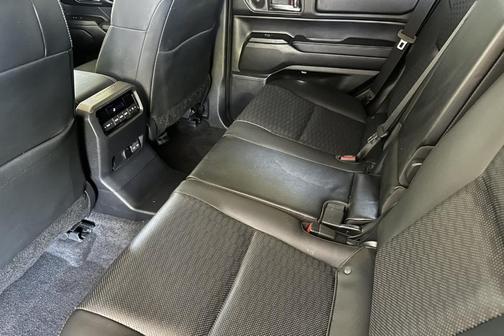 2025 Toyota Land Cruiser 