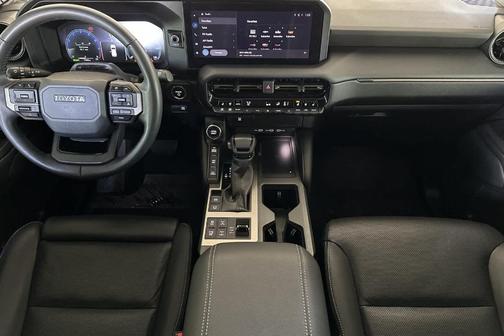 2025 Toyota Land Cruiser 