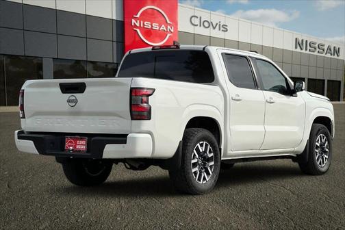 2023 Nissan Frontier SV