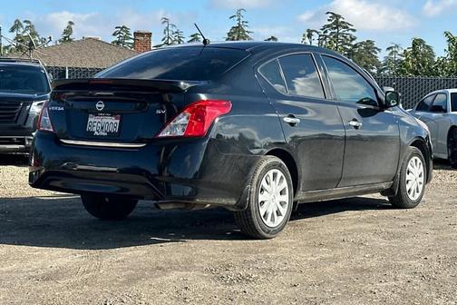 2018 Nissan Versa 1.6 SV