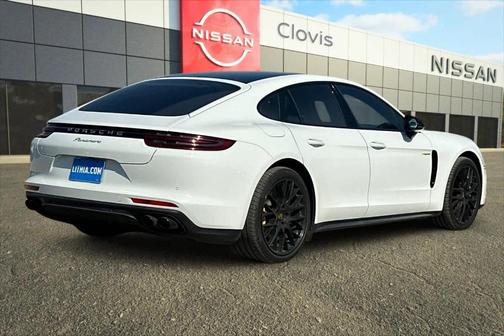 2018 Porsche Panamera 4