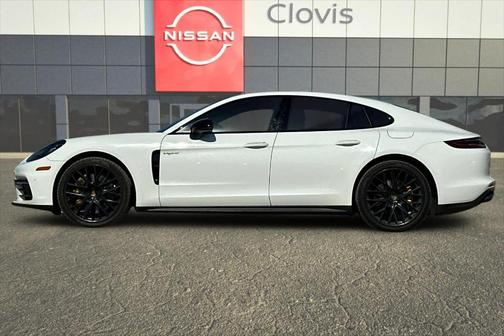 2018 Porsche Panamera 4