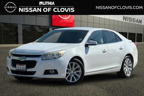 Summit White 2015 Chevrolet Malibu 2LT