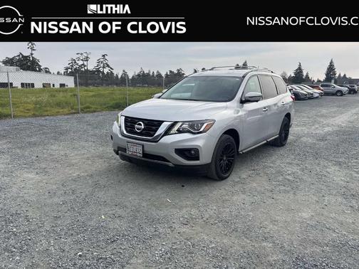 2018 Nissan Pathfinder SL