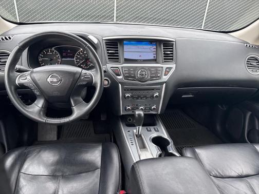 2018 Nissan Pathfinder SL