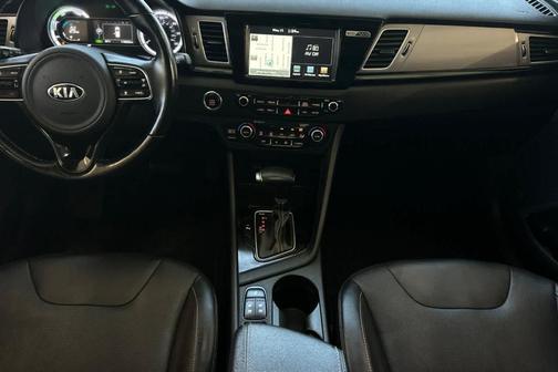 Silky Silver 2018 Kia Niro Touring