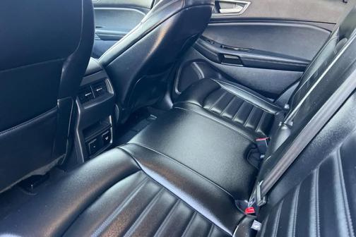 Agate Black 2020 Ford Edge SEL