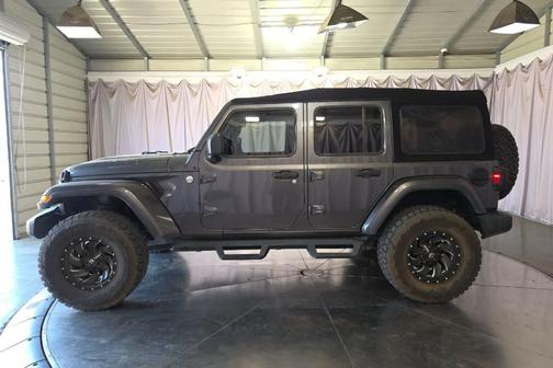 Granite Crystal Clearcoat Metallic 2019 Jeep Wrangler Unlimited Sahara