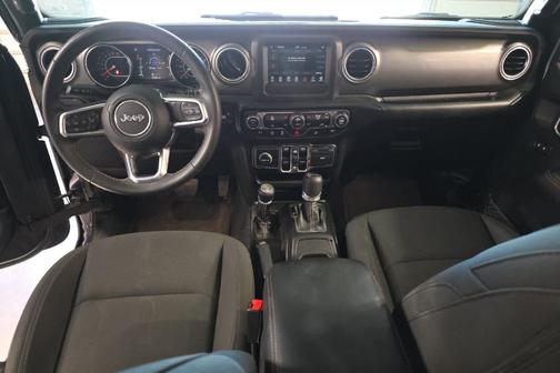 Granite Crystal Clearcoat Metallic 2019 Jeep Wrangler Unlimited Sahara
