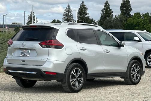 Brilliant Silver Metallic 2020 Nissan Rogue SV