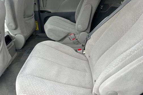 2014 Toyota Sienna LE