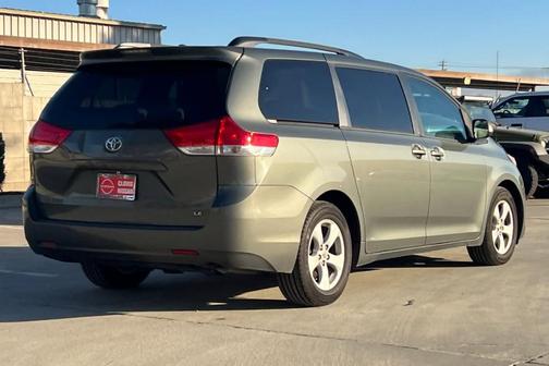 2014 Toyota Sienna LE