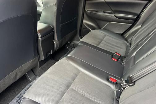 2025 Mitsubishi Eclipse Cross SE