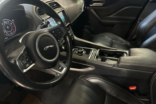 2019 Jaguar F-PACE S