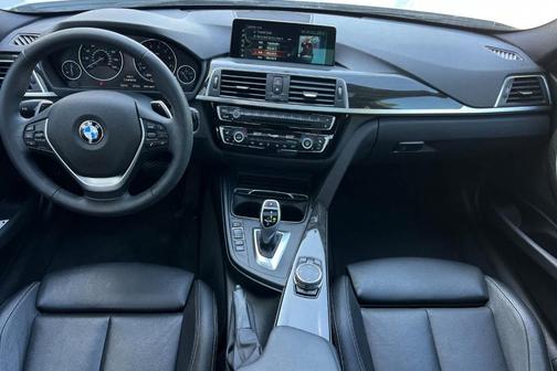 2017 BMW 330 i