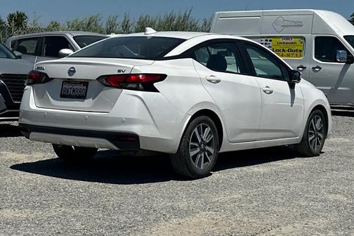 Aspen White 2020 Nissan Versa 1.6 SV