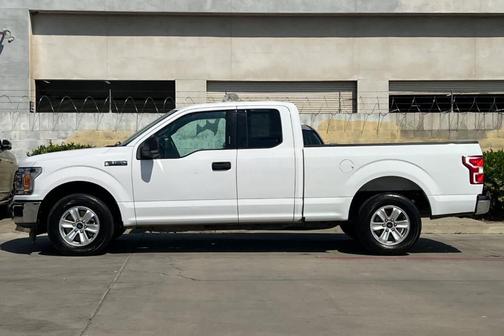 Oxford White 2019 Ford F-150 XLT