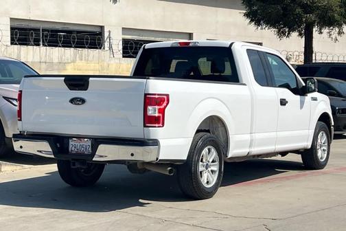 Oxford White 2019 Ford F-150 XLT