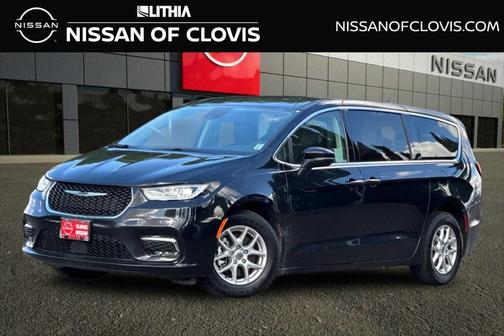 2023 Chrysler Pacifica Touring-L