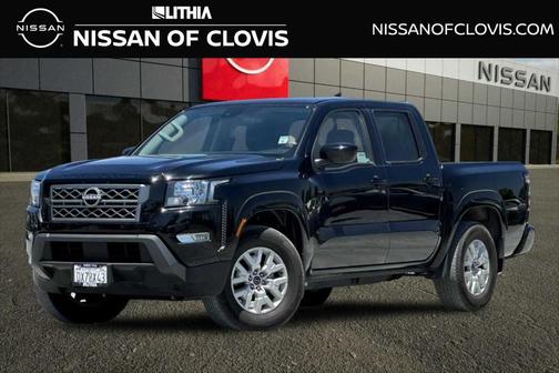 Black 2024 Nissan Frontier SV