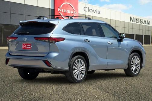2022 Toyota Highlander Platinum