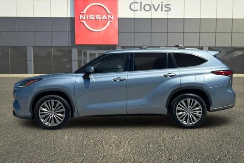 2022 Toyota Highlander Platinum