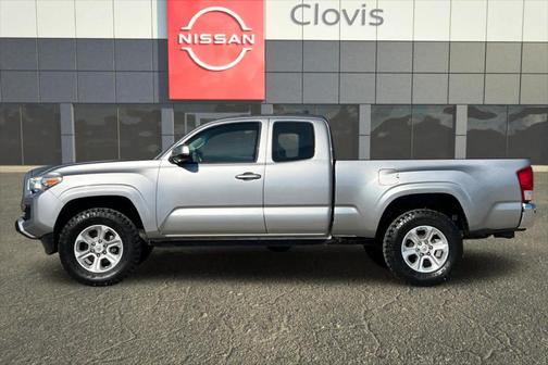 2016 Toyota Tacoma SR