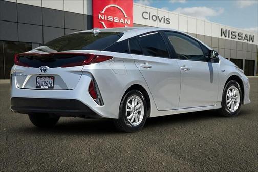Classic Silver Metallic 2022 Toyota Prius Prime LE