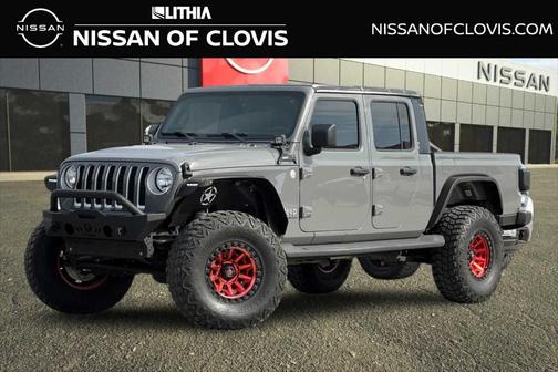 Sting Gray Clearcoat 2022 Jeep Gladiator Overland