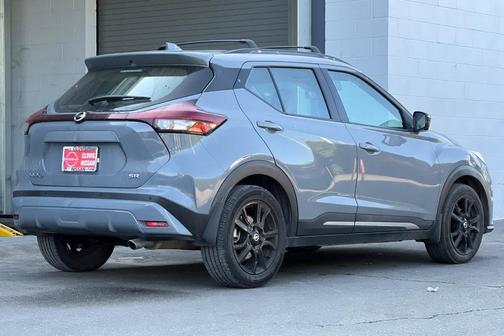 2021 Nissan Kicks SR