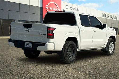 2022 Nissan Frontier SV