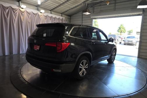 Black 2016 Honda Pilot EX