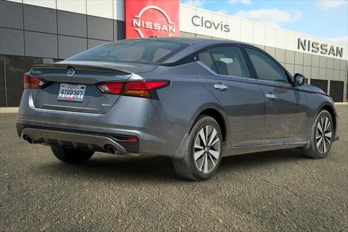 2022 Nissan Altima 2.5 SL