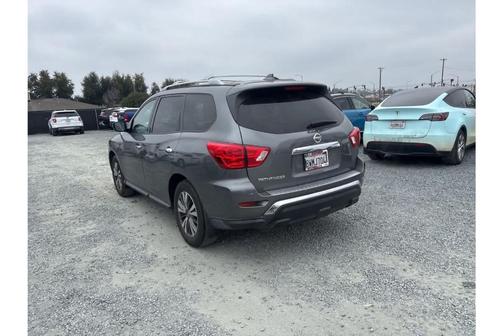 2020 Nissan Pathfinder S