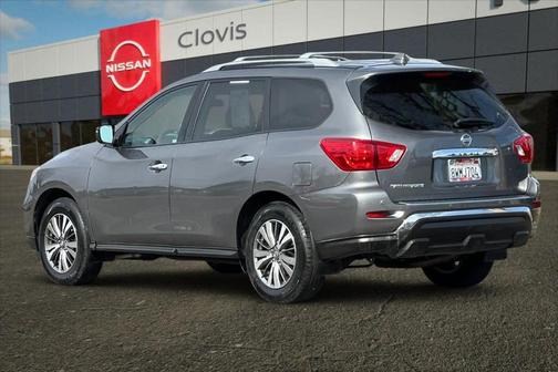 2020 Nissan Pathfinder S