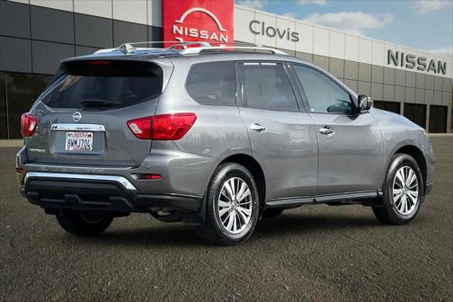 2020 Nissan Pathfinder S