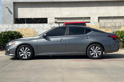 Gun Metallic 2019 Nissan Altima 2.5 S